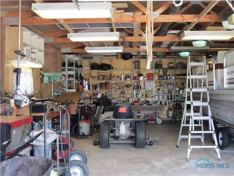 26322 E Broadway, Walbridge, OH 43465 photo 15