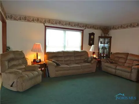 27734 Apache, Walbridge, OH 43465 photo 6