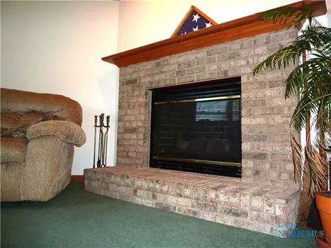 27734 Apache, Walbridge, OH 43465 photo 7