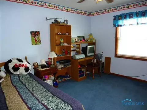 27734 Apache, Walbridge, OH 43465 photo 17