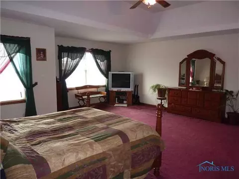 27734 Apache, Walbridge, OH 43465 photo 14