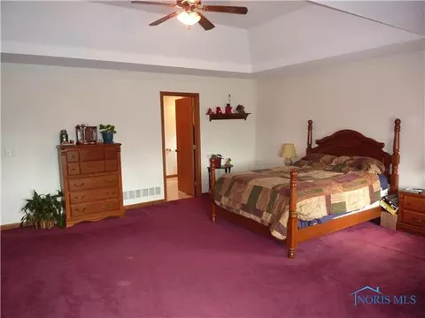 27734 Apache, Walbridge, OH 43465 photo 15