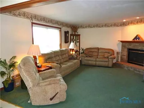 27734 Apache, Walbridge, OH 43465 photo 5