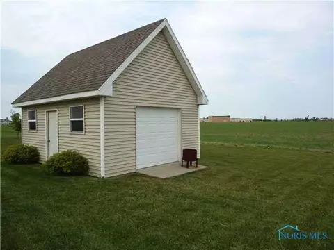 27734 Apache, Walbridge, OH 43465 photo 18