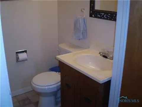2932 Crocus, Oregon, OH 43616 photo 17