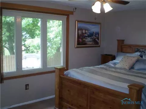 2932 Crocus, Oregon, OH 43616 photo 9