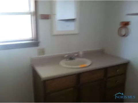 253 E Hull, Edgerton, OH 43517 photo 10
