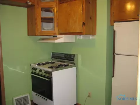 926 S Main St, Bryan, OH 43506 photo 12