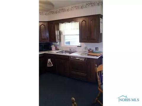 310 E Perry, Walbridge, OH 43465 photo 4