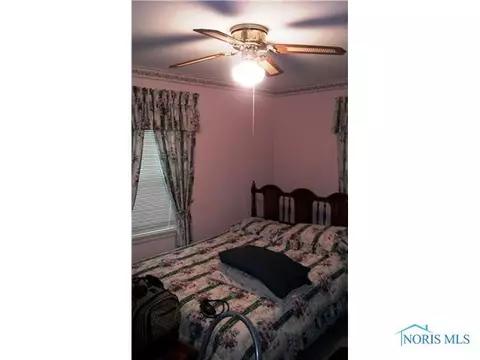 310 E Perry, Walbridge, OH 43465 photo 7