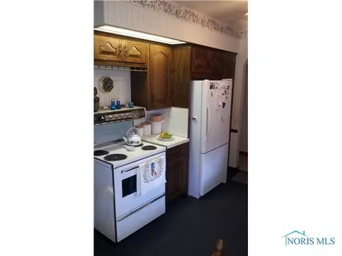 310 E Perry, Walbridge, OH 43465 photo 5