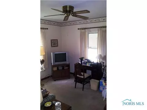 310 E Perry, Walbridge, OH 43465 photo 2