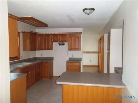 820 Meadowbrook, Paulding, OH 45879 photo 3