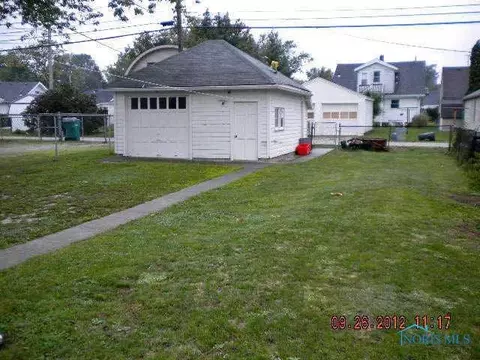 227 E Un, Walbridge, OH 43465 photo 5