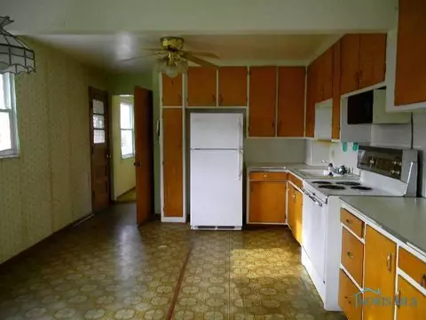 2302 Westmonte, Toledo, OH 43607 photo 2