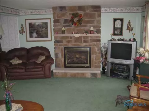 421 Rosemont Ave, Bryan, OH 43506 photo 5