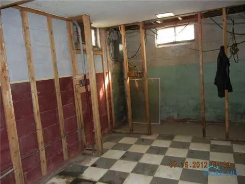 2338 Hinde, Toledo, OH 43607 photo 6