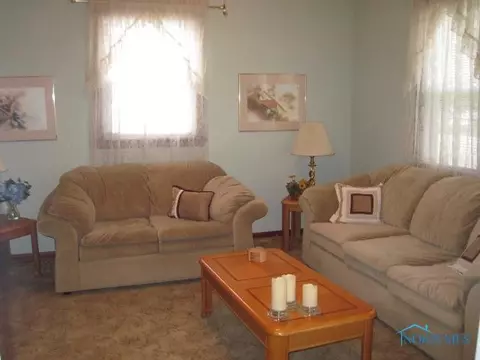 416 E High, Bryan, OH 43506 photo 2