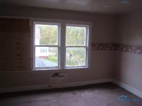 2001 Joffre St, Toledo, OH 43607 photo 8