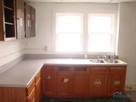 2001 Joffre St, Toledo, OH 43607 photo 6