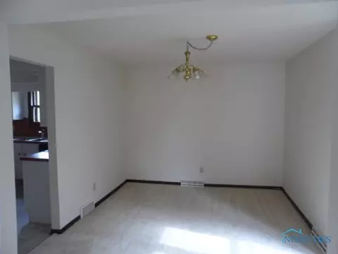 7040 Crosscreek, Maumee, OH 43537 photo 4