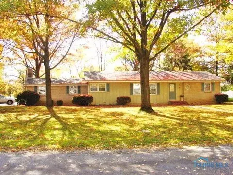 601 Circle Dr, Bryan, OH 43506 photo 1