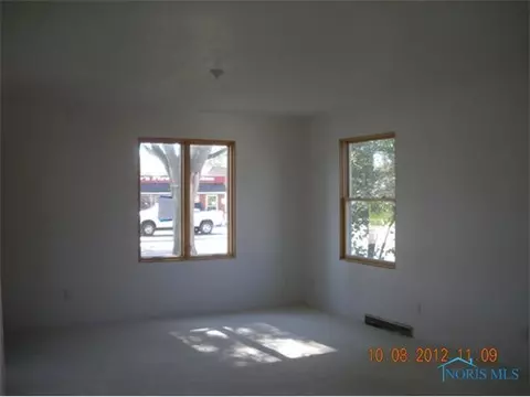 907 E Mulberry, Bryan, OH 43506 photo 4