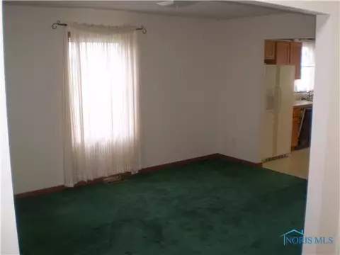 28136 Blue Grass, Walbridge, OH 43465 photo 5