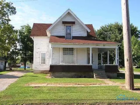 108 Edgerton St, Bryan, OH 43506 photo 1