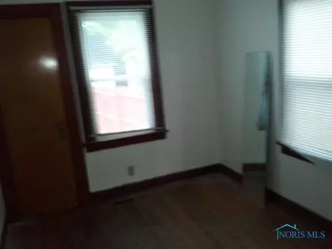 1424 Lawnview, Toledo, OH 43607 photo 3