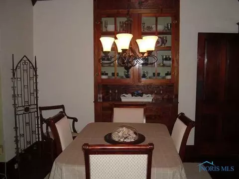122 E William, Maumee, OH 43537 photo 8