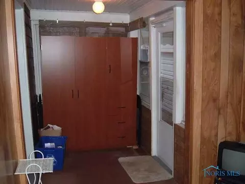 122 E William, Maumee, OH 43537 photo 18