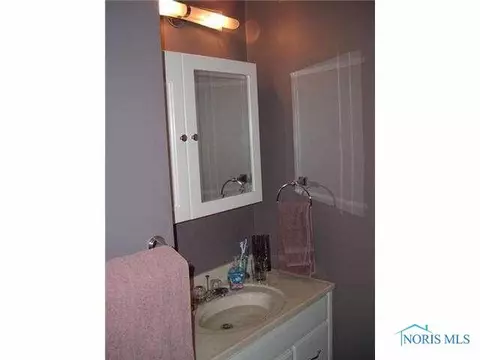 122 E William, Maumee, OH 43537 photo 14