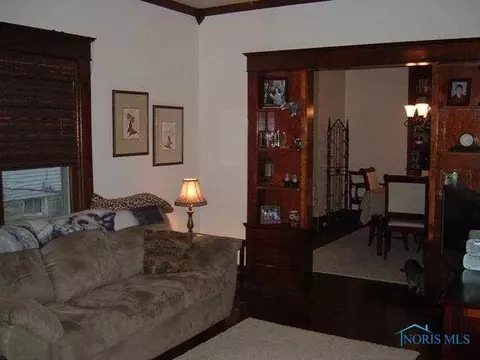 122 E William, Maumee, OH 43537 photo 6