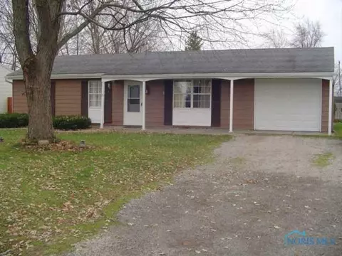 1102 Colonial Ln, Bryan, OH 43506 photo 1