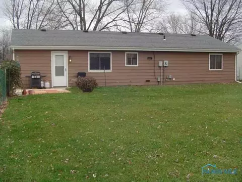 1102 Colonial Ln, Bryan, OH 43506 photo 11