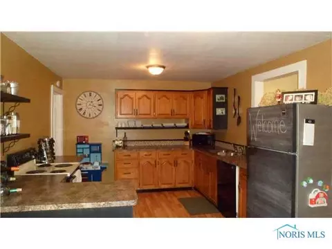 307 S Allen, Bryan, OH 43506 photo 2