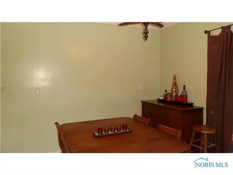 307 S Allen, Bryan, OH 43506 photo 6