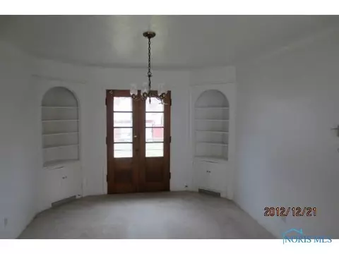 2103 Alvin St, Toledo, OH 43607 photo 3