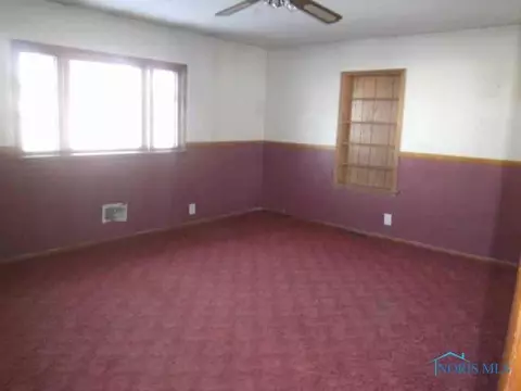 325 E Barnes, Napoleon, OH 43545 photo 6