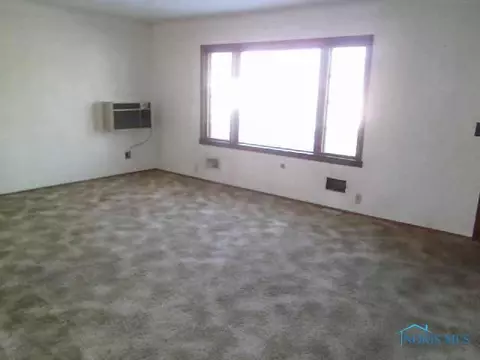 325 E Barnes, Napoleon, OH 43545 photo 7