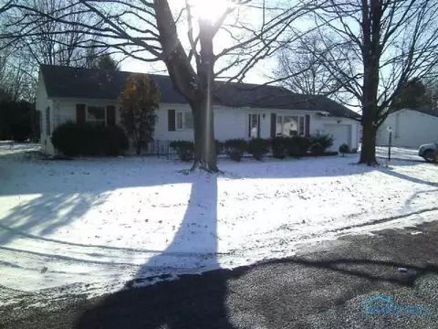 325 E Barnes, Napoleon, OH 43545 photo 1