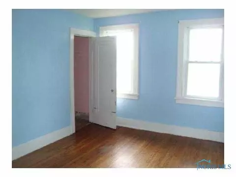 233 E Un, Walbridge, OH 43465 photo 6