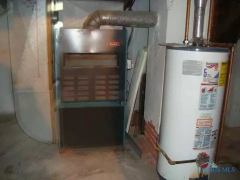 233 E Un, Walbridge, OH 43465 photo 9