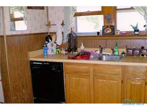 3249 Maple, Toledo, OH 43608 photo 3