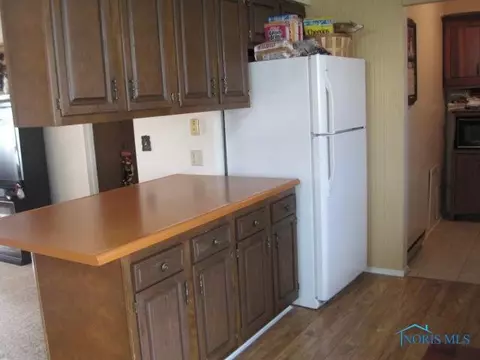 1109 Colonial, Bryan, OH 43506 photo 6