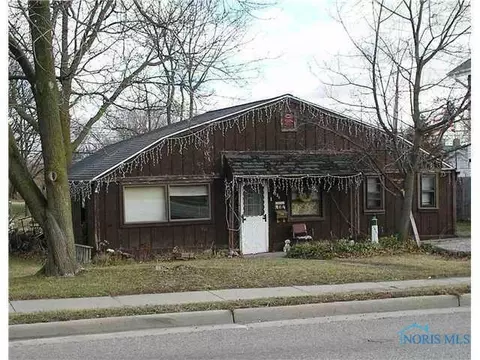 521 S Main, Bryan, OH 43506 photo 1