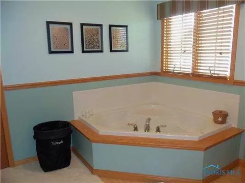 716 Greenview, Delta, OH 43515 photo 15