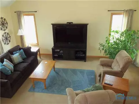 716 Greenview, Delta, OH 43515 photo 6
