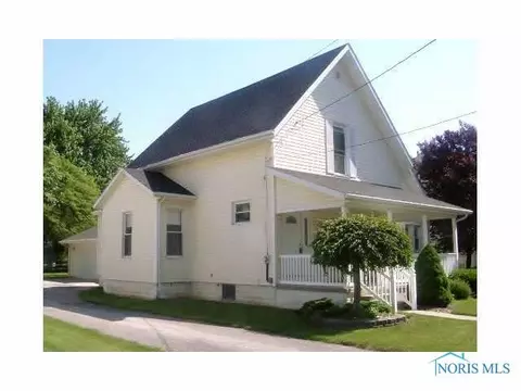 521 E Fourth St, Ottawa, OH 45875 photo 2
